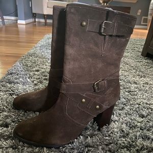 Used once Crown Vintage Brown Suede Boots size 9.5